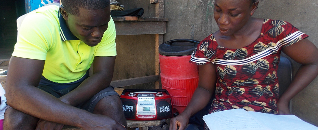 A photo of youth from Liberia representing 4 Ways to Strengthen Youth Programs in Conflict and Crisis Areas