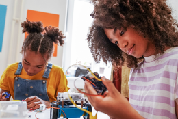 A photo of an afterschool program representing Scaling up STEM, Equitably