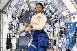 Photo of Mae Jemison