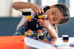 A photo of a student engaged in STEM activity representing 10 Ways to Prepare Today’s Students for Tomorrow’s Workforce